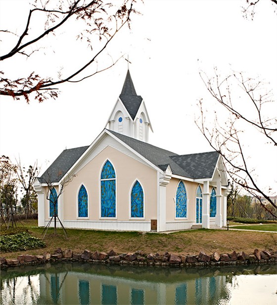 木结构建筑的优点-临湖天主教堂3